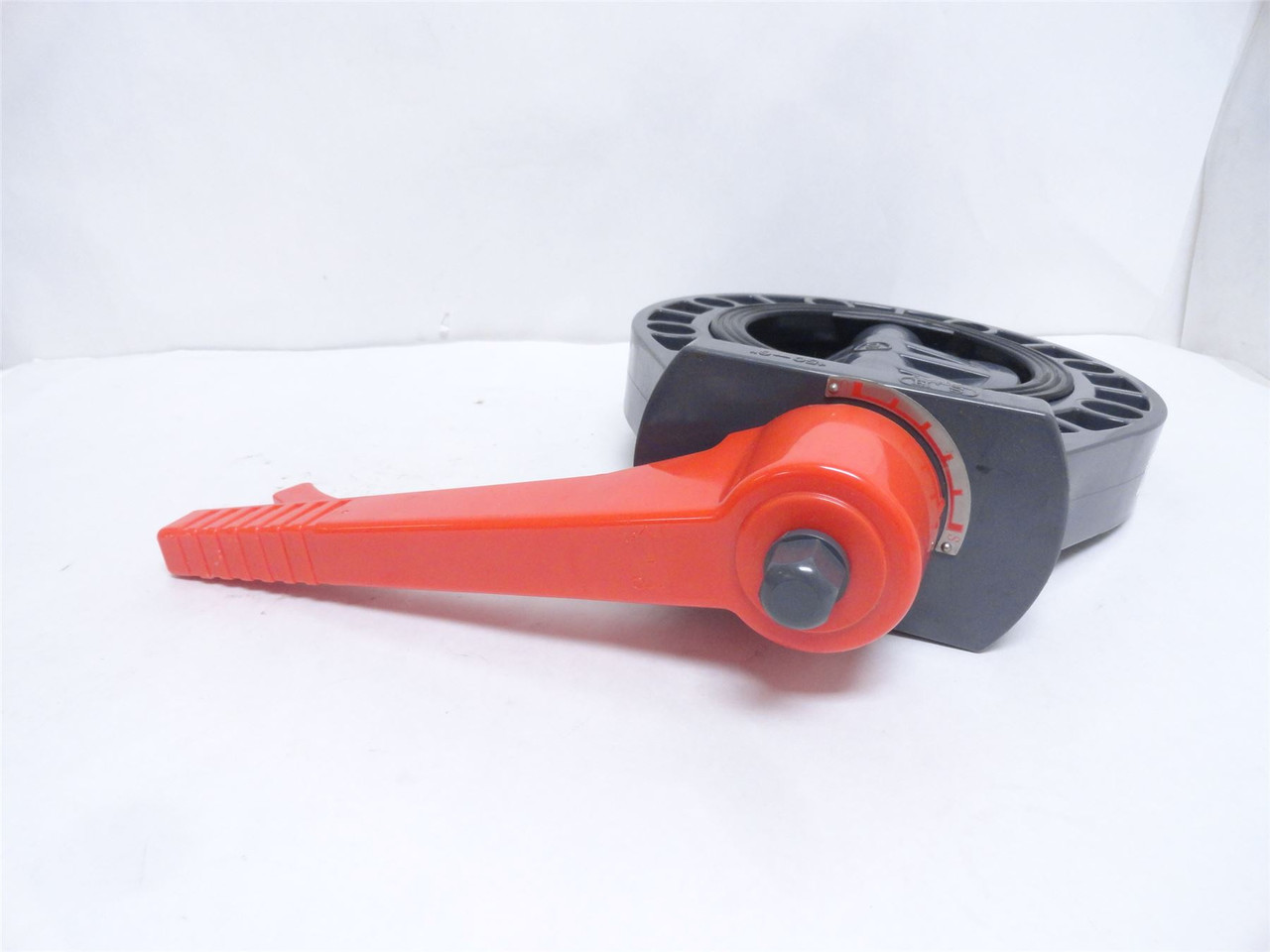 FNW FNW721AEU; PVC Flanged Wafer Lever 6" Butterfly Valve