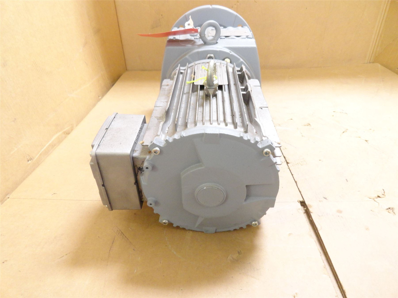 JBT 320063AAXAM; AC Gearmotor; 81.8:1 Ratio; 3HP; 230/460V JBT 320063AAXAM; AC Gearmotor; 81.8:1 Ratio; 3HP; 230/460V