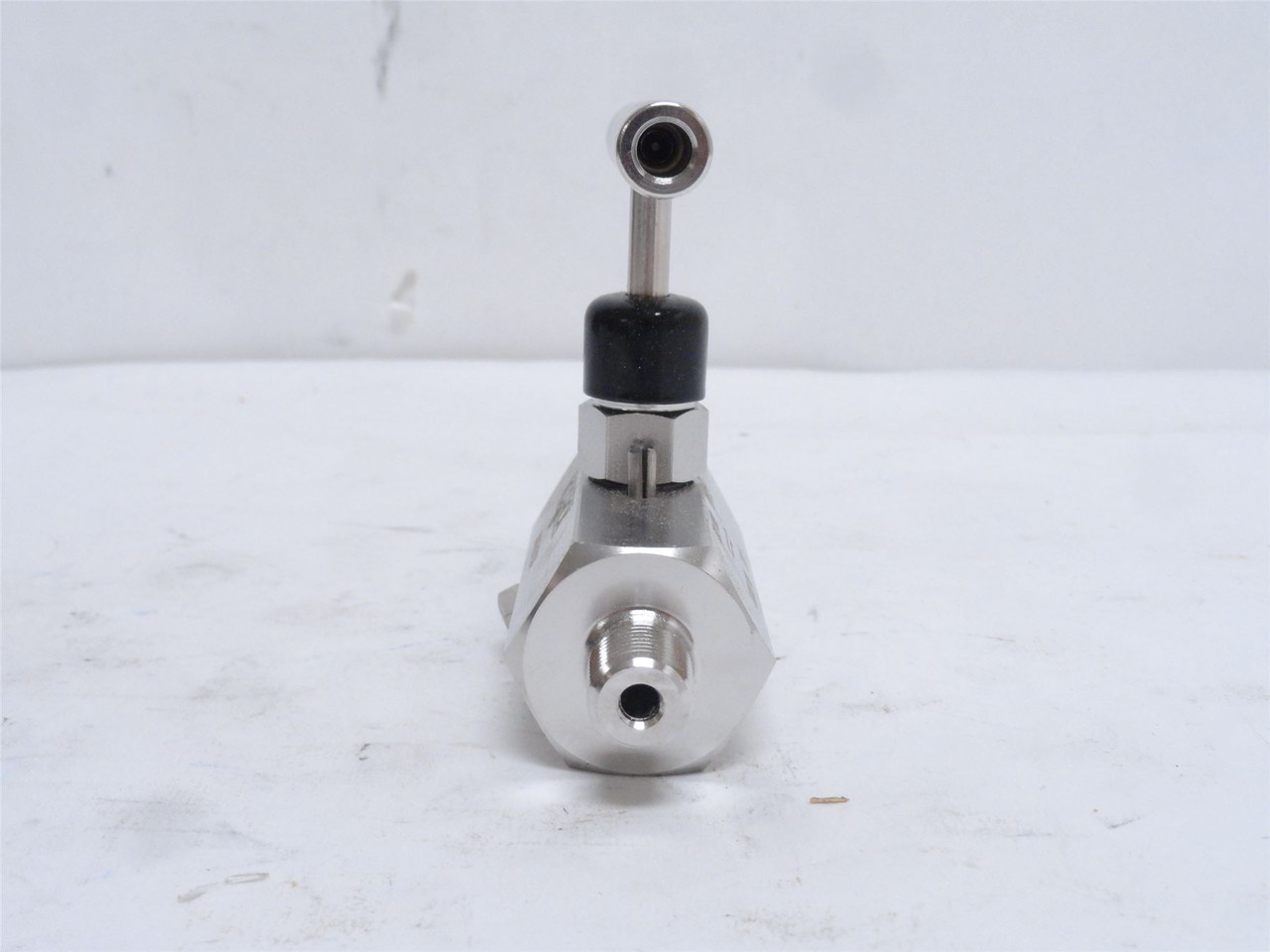 Noshok 602-MFS; Block & Bleed Valve SS-316; 1/4NPT; 10;000PSI