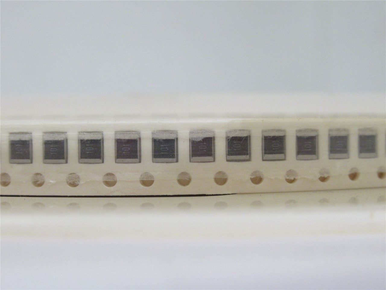 Venkel CR1210-2W-101JT; Lot-3600 Chip Resistor; 100ohm