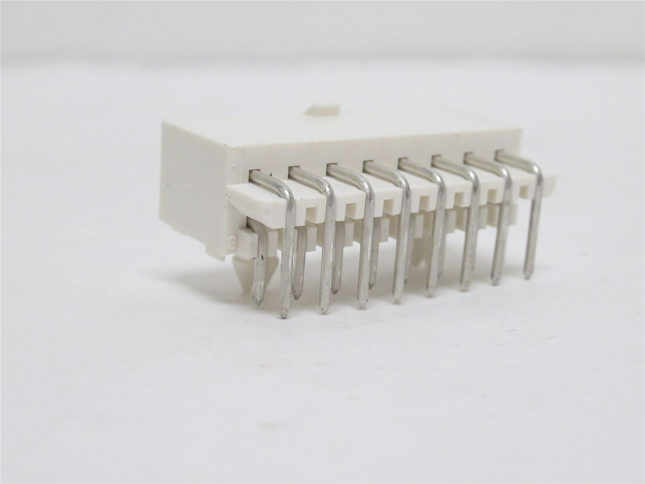 AMP 770974-1; Lot-7 Connector Header; 16Pos; 90Deg; 4.14mm