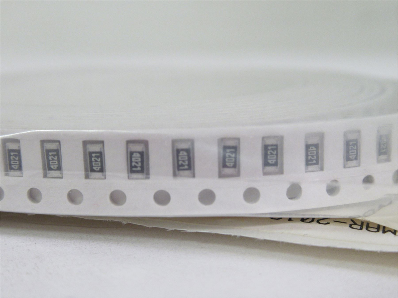 Panasonic ERJ-8ENF4021V; Lot-500 Chip Resistor; 4.02Kohm