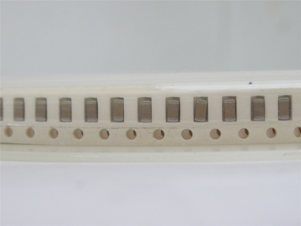 Venkel C1206X7R500-683KNE; Lot-4000 Ceramic Capacitor .068uF