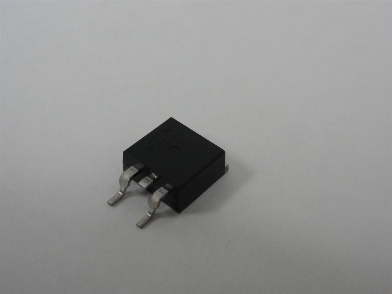 Fairchild FQB7N20; Lot-100 MOSFETs; 200V; 6.5A