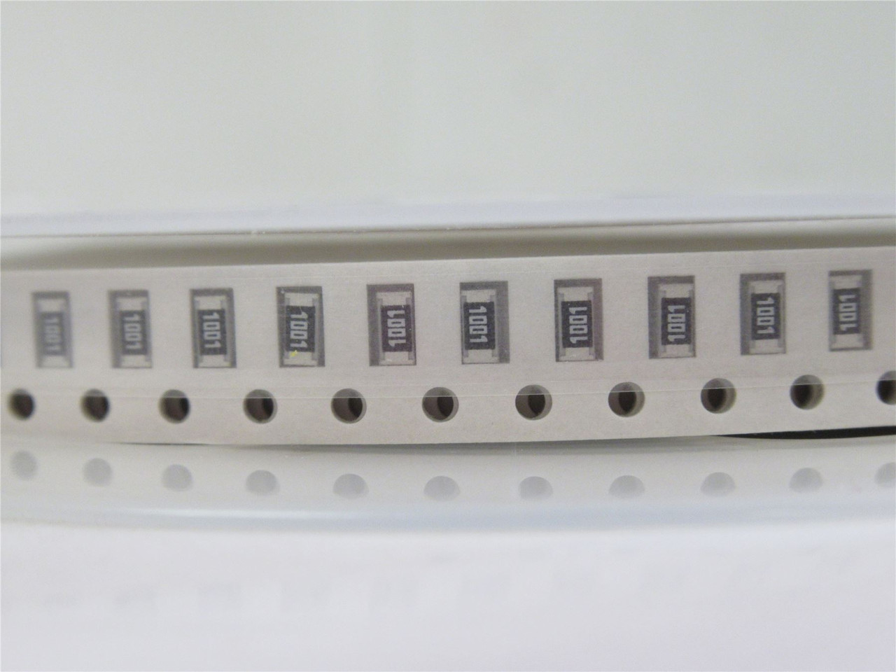 Panasonic ERJ8ENF1001V; Lot-5000 Chip Resistor; 1Kohm; +-1%