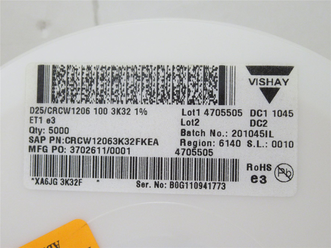 Vishay CRCW12063K32FKEA; Lot-4500 Chip Resistor; 3.32Kohm