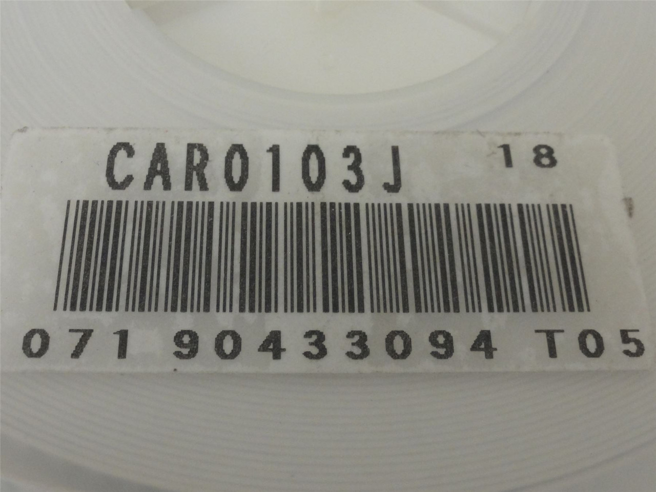MFG-UNKN CAR0103J; Lot-3000 Chip Resistors