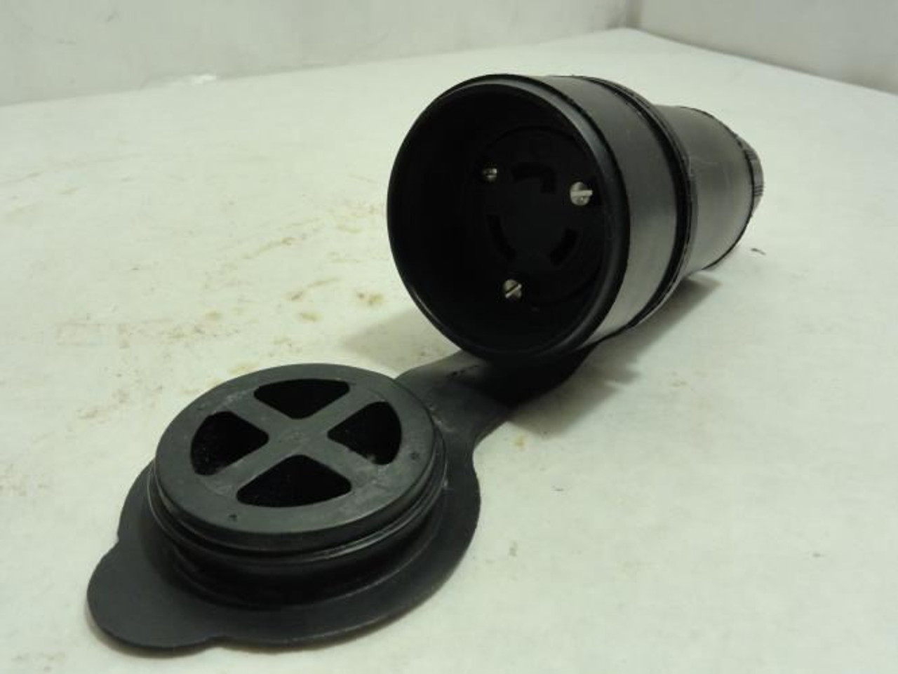 Woodhead 27W47BLK; Watertite Connector; 20A; 125V; 2P; Black