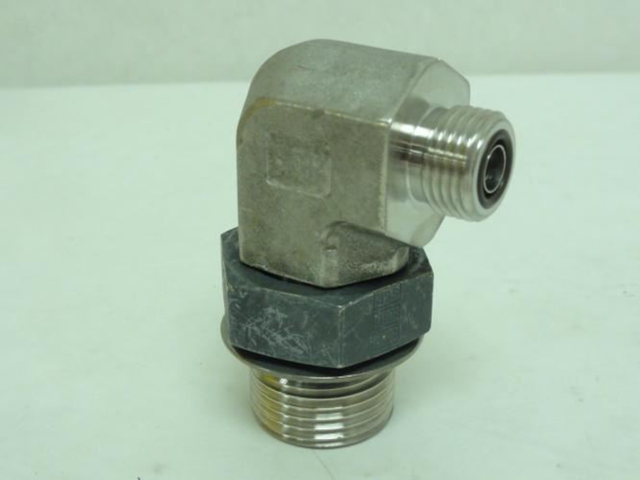 SSP 6-12 C5OLO-SS; Elbow 90Deg; SS-316; 3/8 ORFS x 3/4 BOSS SSP 6-12 C5OLO-SS; Elbow 90Deg; SS-316; 3/8 ORFS x 3/4 BOSS