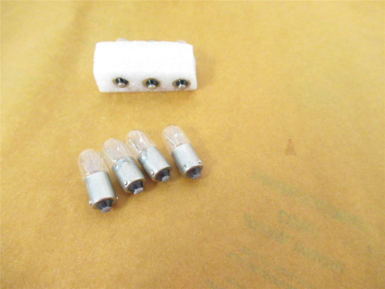 Allen-Bradley 800T-N169; Lot-7 30mm Replace Lamp120 V