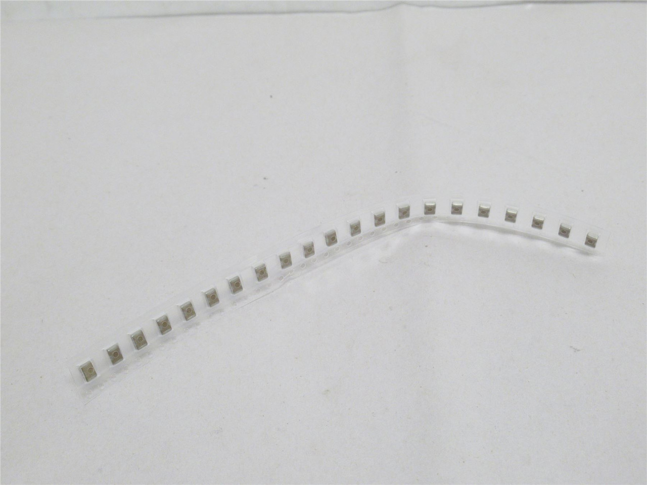 Johanson 101X43W474MV4E; Lot-20 Capacitors 100v 0.47uF 20%