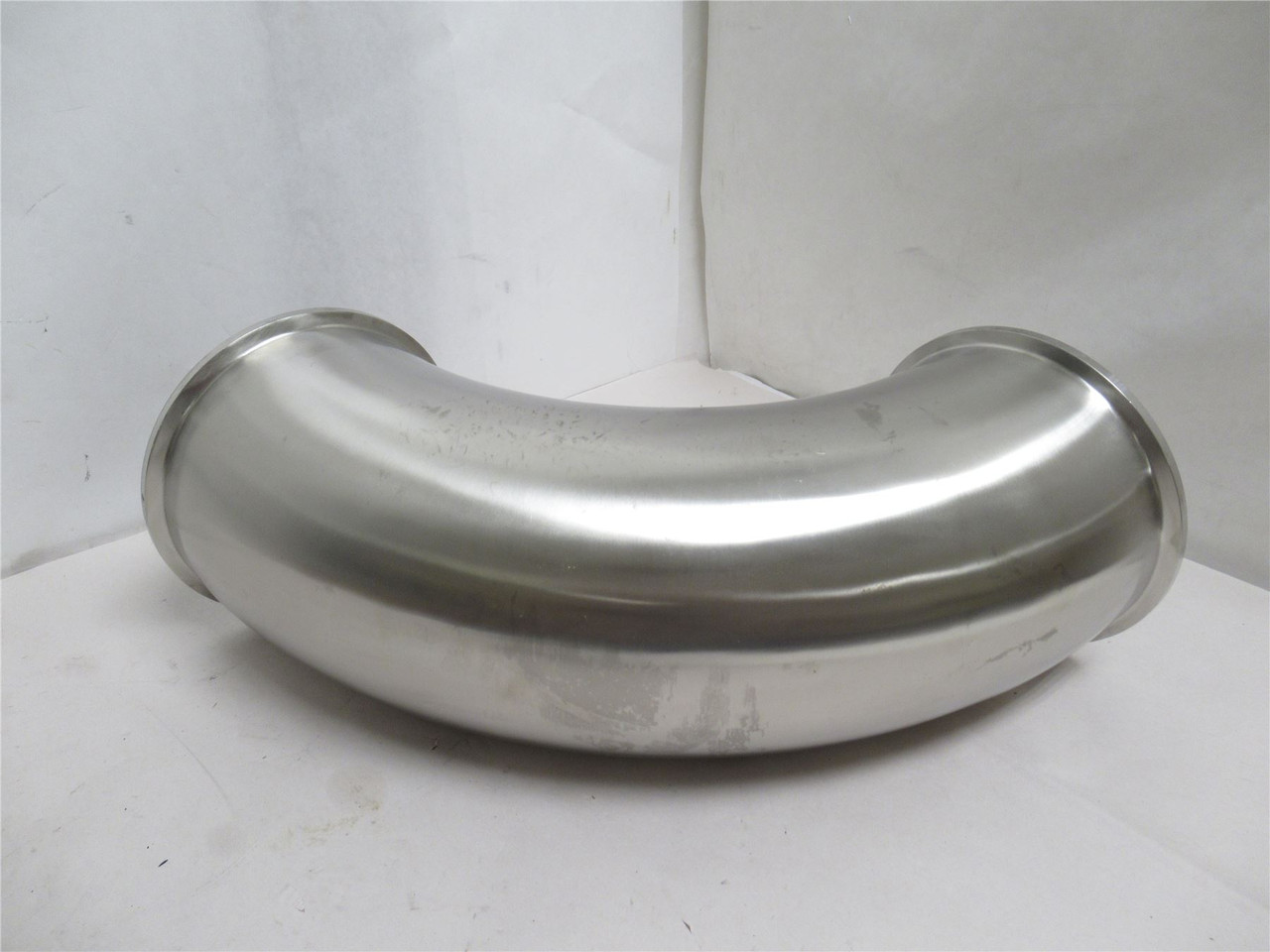 Sanitary Solutions 2CMP6-600; Pipe Elbow; 90Deg; SS-304; 6" Sanitary Solutions 2CMP6-600; Pipe Elbow; 90Deg; SS-304; 6"