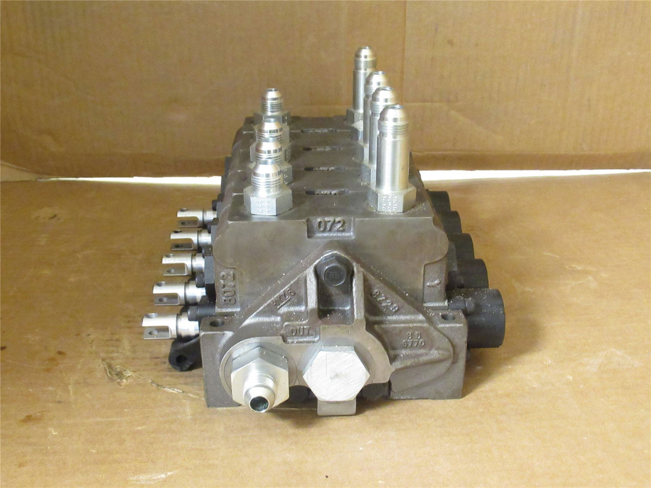 Bright Coop 9123119; Manual Control Manifold; 5-Way/Section