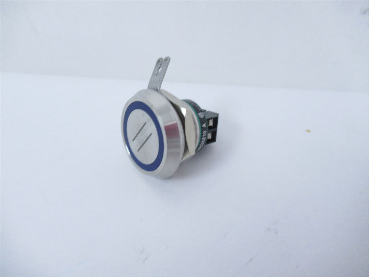 Allen-Bradley 800-K22FMB24X10A; Pushbutton Blue