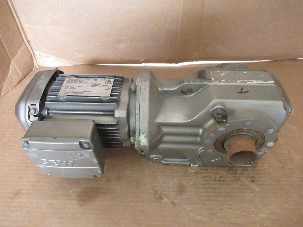 SEW KT47/T DRS71M4; Gearmotor; 21.81:1 Ratio; 3/4HP; 230/460V