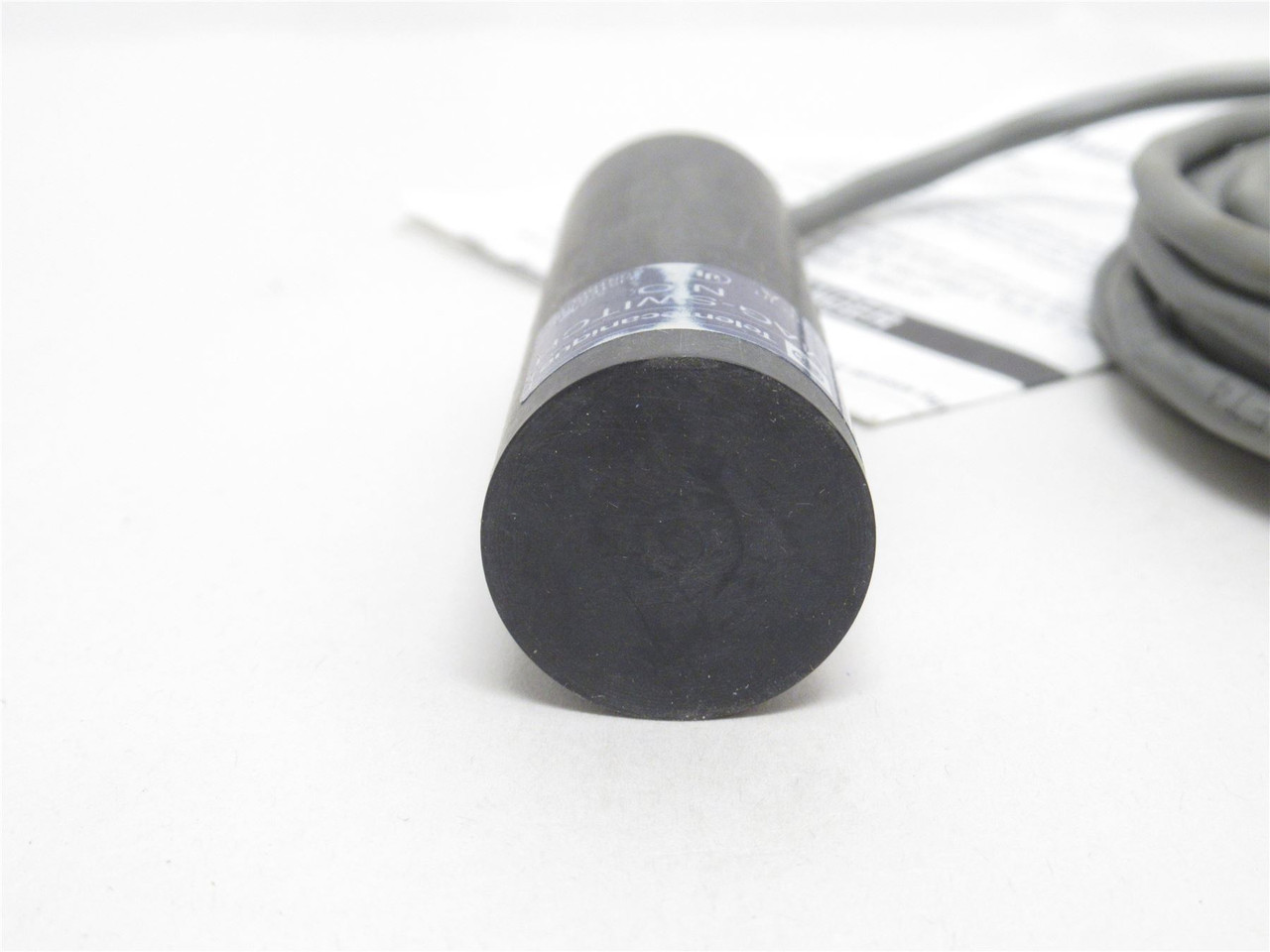 Telemecanique SGA8038L05; Prox-Sensor Limit Switch; 120VAC