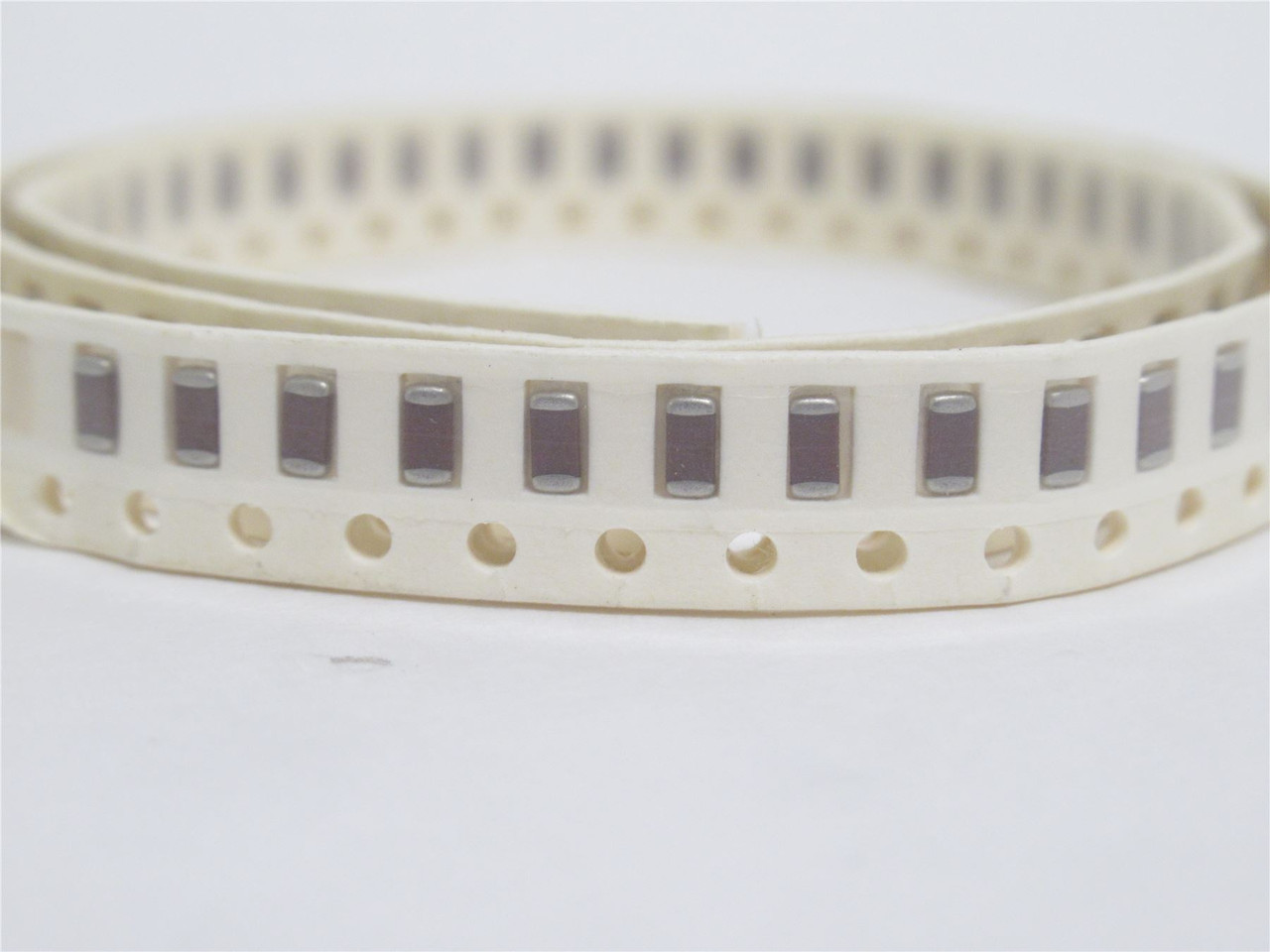 Venkel C1206Z5U500-334MNE; Lot-100 Ceramic Capacitors 0.33uF