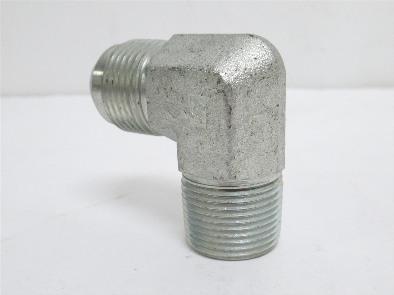 MFG- 12 CTX-S; Elbow Adaptor; 90Deg; 3/4 JIC x 3/4NPT MFG- 12 CTX-S; Elbow Adaptor; 90Deg; 3/4 JIC x 3/4NPT