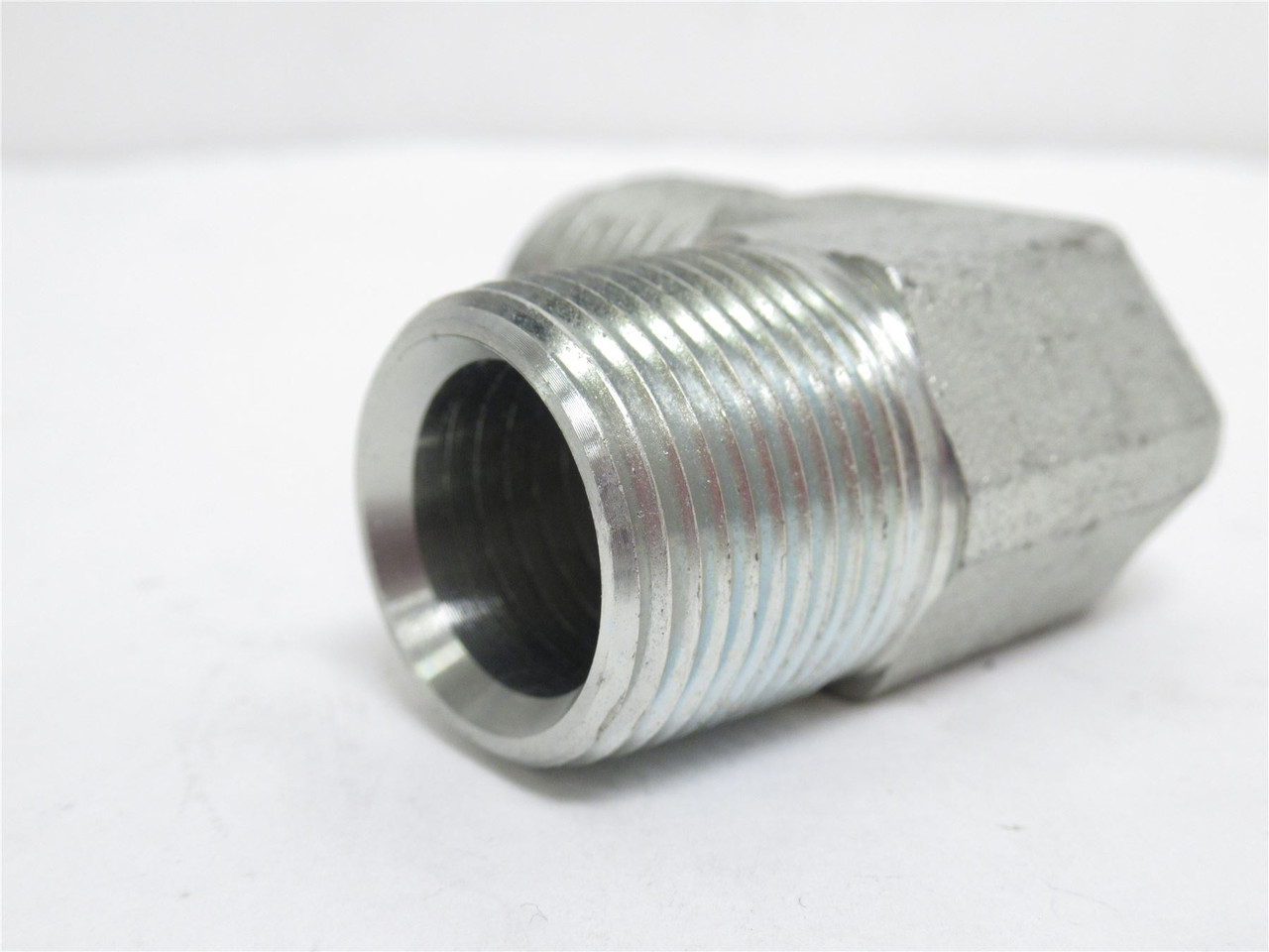 MFG- 12 CTX-S; Elbow Adaptor; 90Deg; 3/4 JIC x 3/4NPT MFG- 12 CTX-S; Elbow Adaptor; 90Deg; 3/4 JIC x 3/4NPT