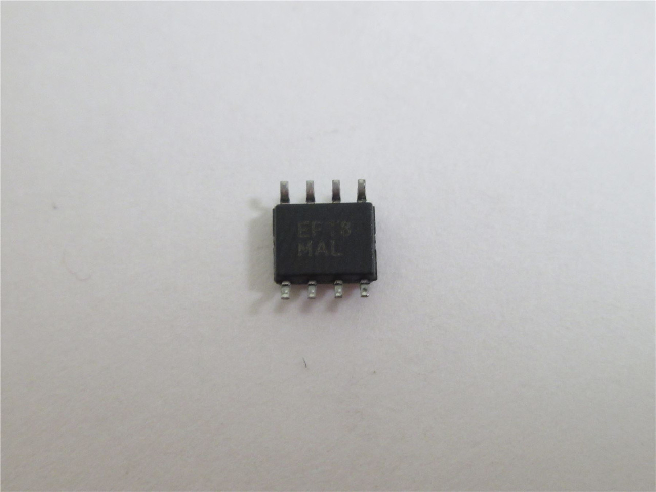 Texas Instruments UCC2804D; Lot-24 PWM Switching Controller