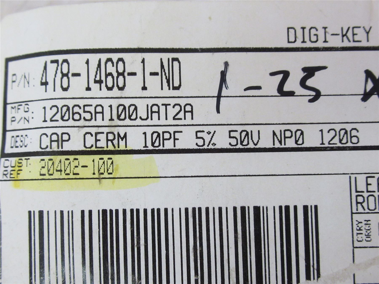 Kyocera KVX 12065A100JAT2A; Lot-320 Ceramic Capacitor10pF 50V