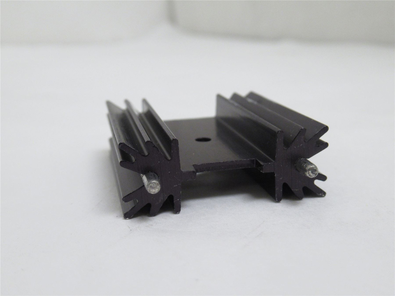 MFG- MDL-UNKN-228947; Lot- 33; Heat Sinks; Various Size