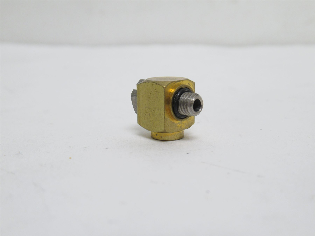 Videojet SP205983; Lot-2; Flow Control Fitting 90Deg; 1/8"