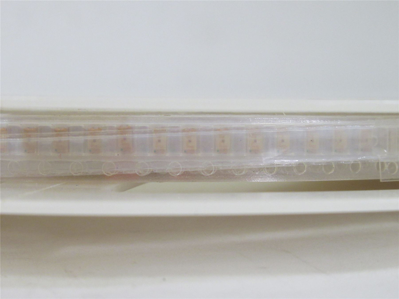 Bright LED BL-HH033-TR; Lot-2000 Surface Mount LED