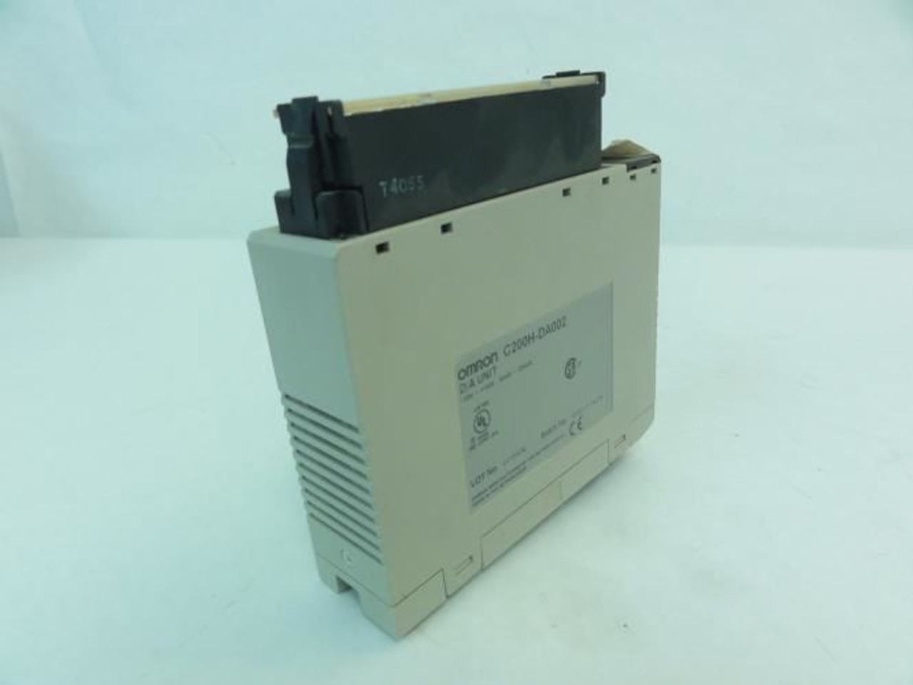 Omron C200H-DA002; Output Module; -10 to +10V; 4mA to 20mA