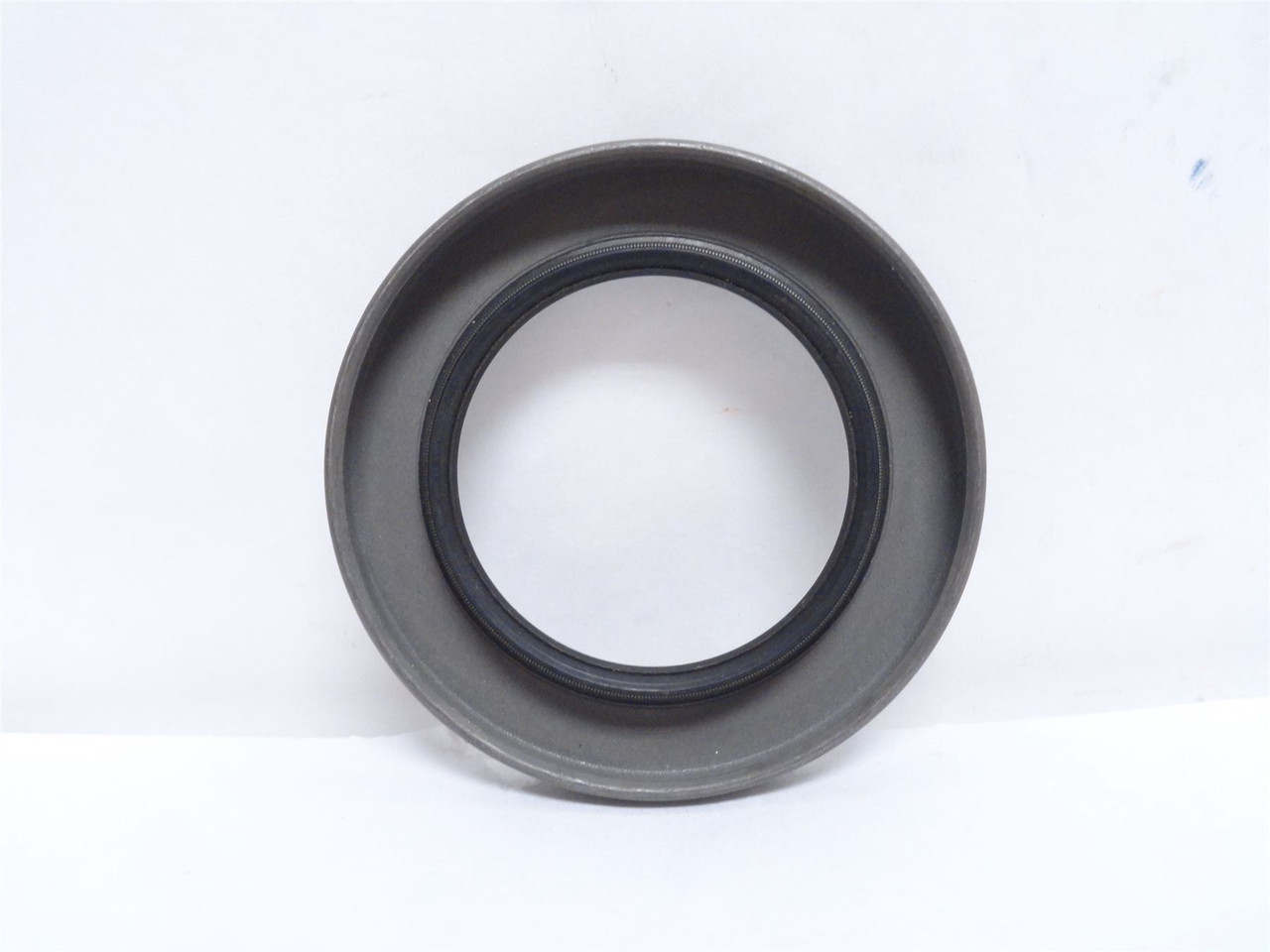 CR 15592; Single Lip Oil Seal; 1-5/8"ID x 2-7/16"OD x 5/16" W CR 15592; Single Lip Oil Seal; 1-5/8"ID x 2-7/16"OD x 5/16" W