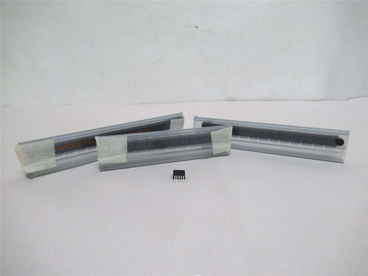 Microchip Tech MIC5209-3.3YU; Lot-40 Linear Voltage Regulator