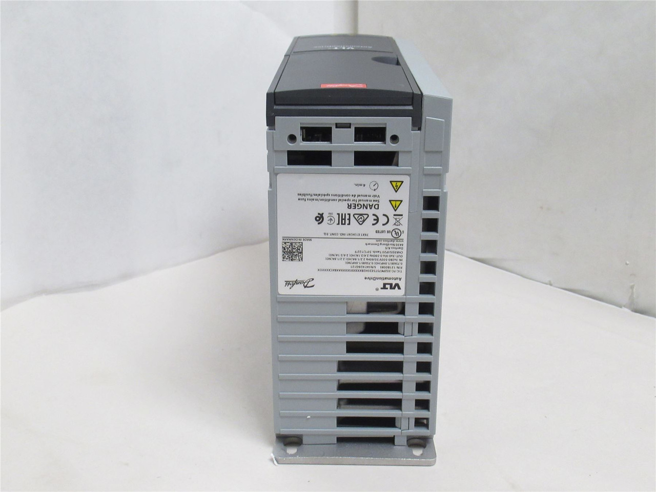 Danfoss 131B0085; AC Drive; 1HP; 380-500VAC In