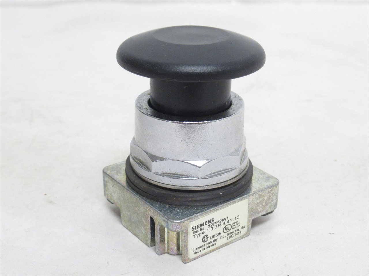 Siemens 52PP2W1; Non-Illuminated Push-Pull Operator 2-Position