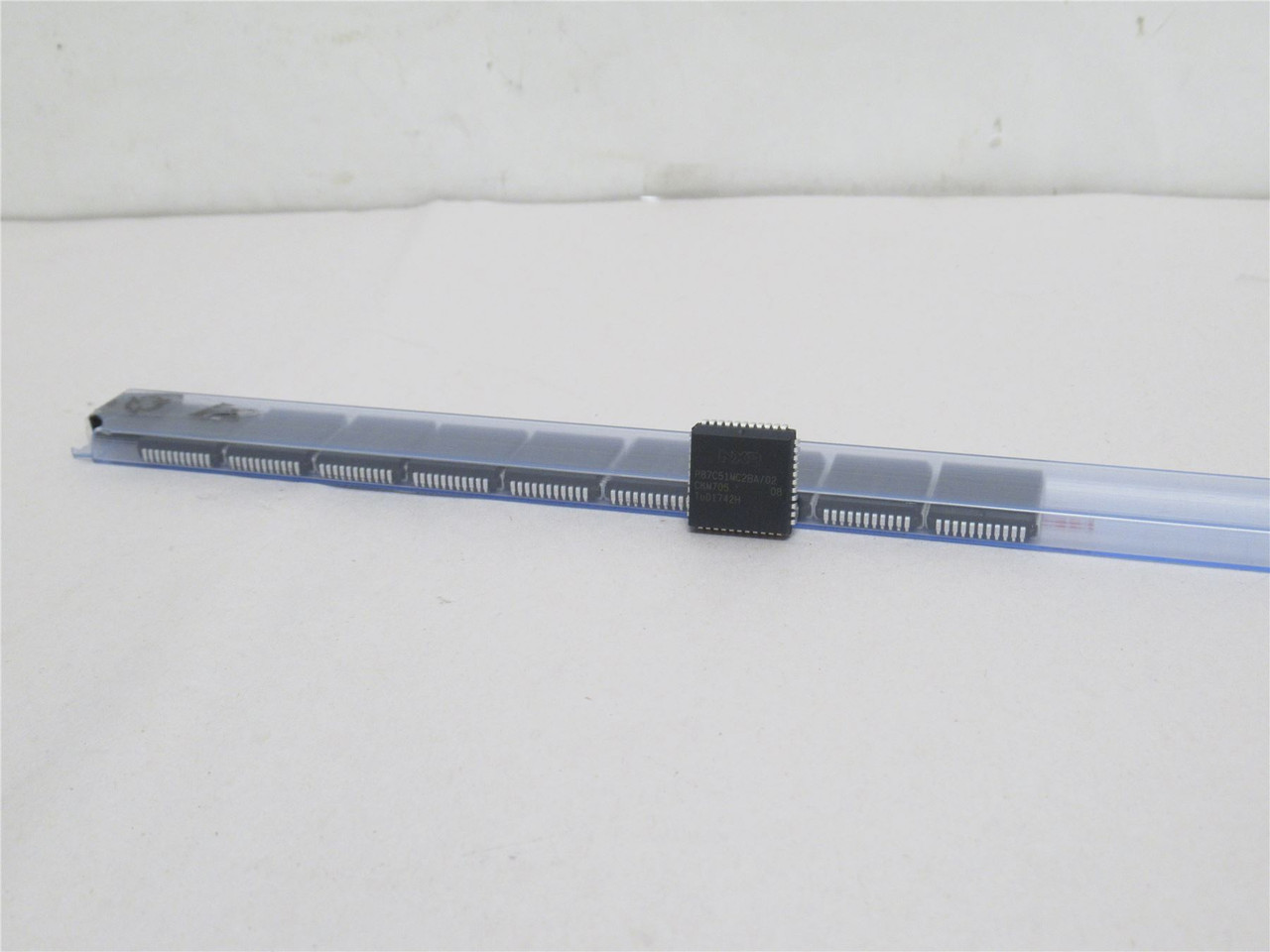 NXP P87C51MC2BA/02; Lot-5; Microcontrollers 8-Bit; Ext-Memory