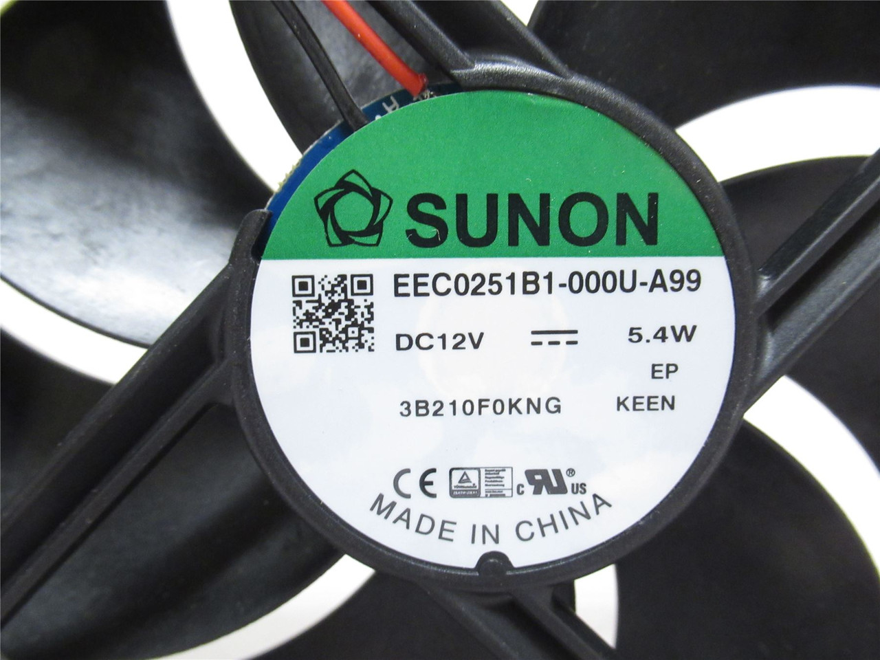 Sunon EEC0251B1-000U-A99; Axial Fan; 120mm x 120mm; 12VDC Sunon EEC0251B1-000U-A99; Axial Fan; 120mm x 120mm; 12VDC