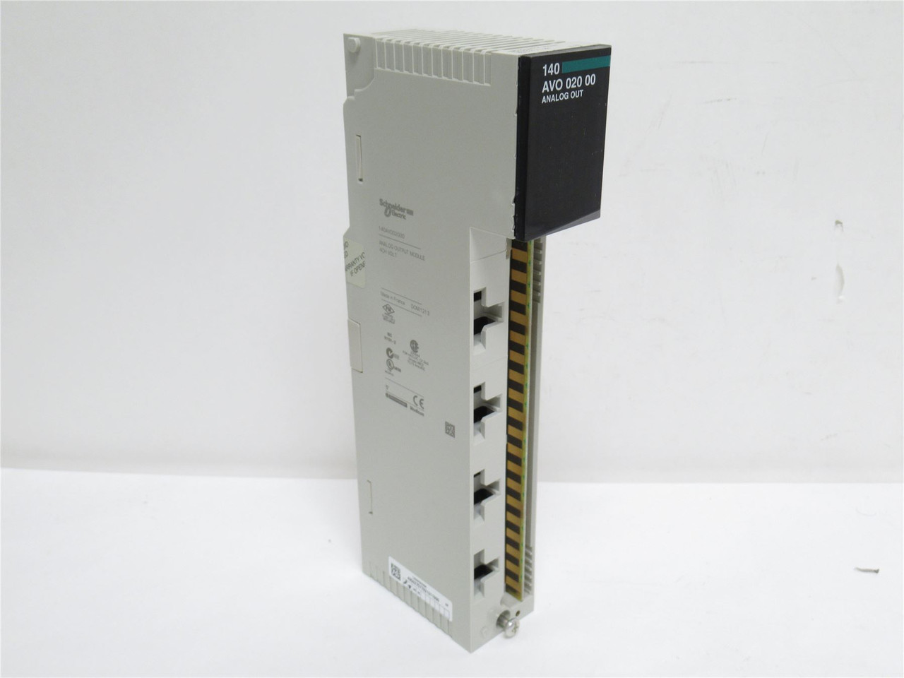 Schneider 140AVO02000; Analog Output Mod; NO TERM STRIP