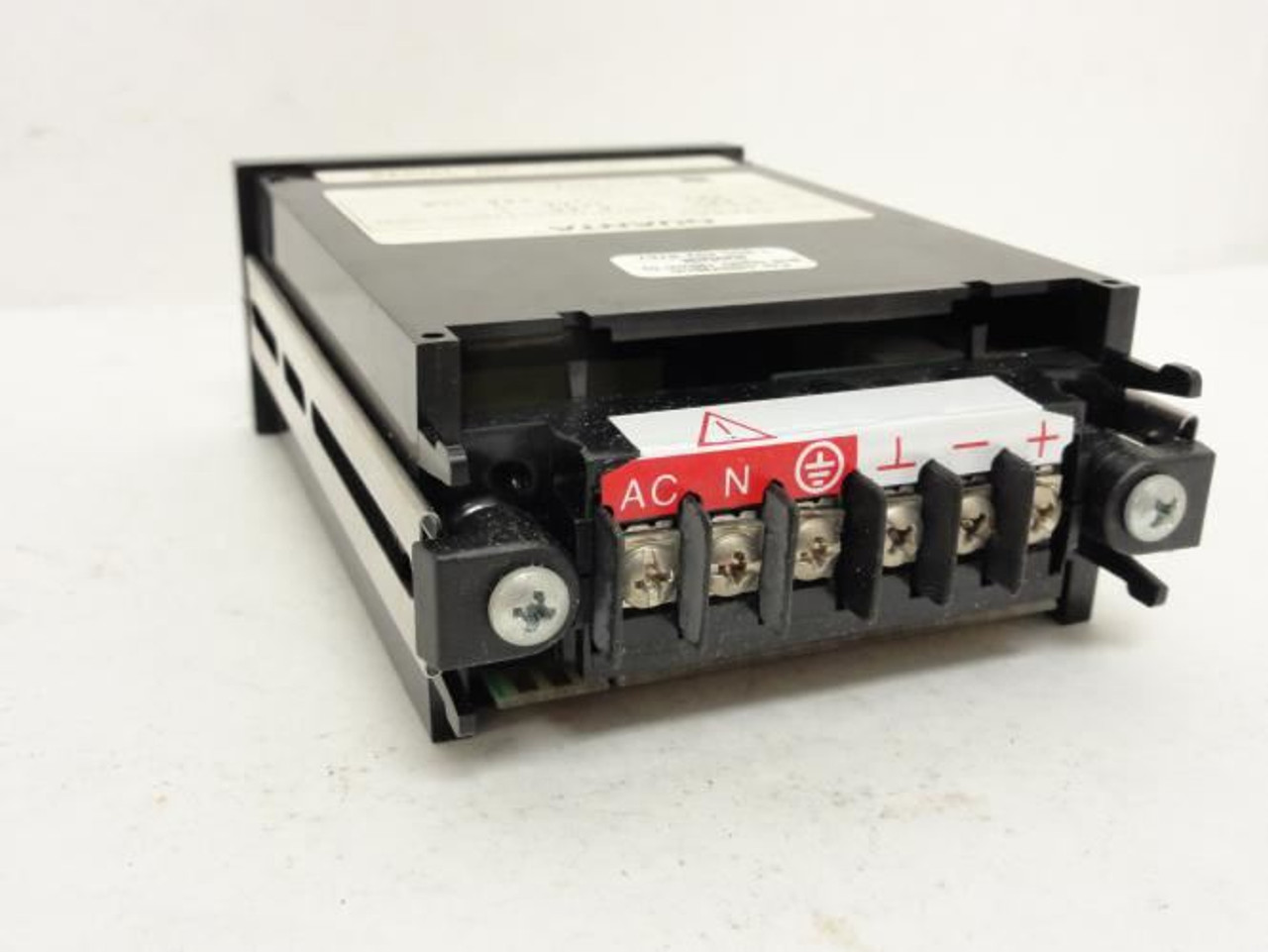 Newport Q2000D; QUANTA Panel Mount Process Meter 120VAC Newport Q2000D; QUANTA Panel Mount Process Meter 120VAC