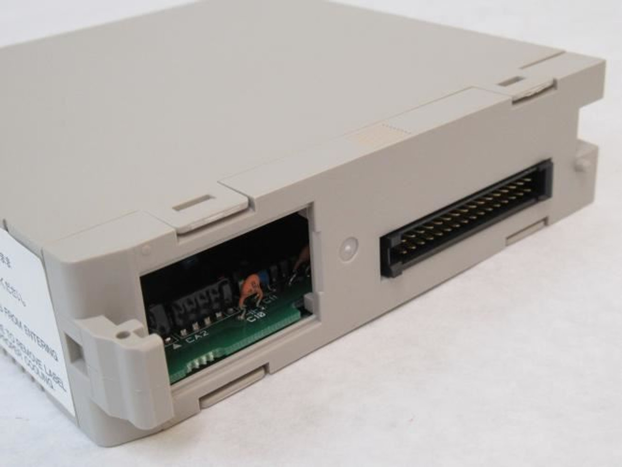 Omron C200H-OC226N; Output Module 250VAC/24VDC; 2A