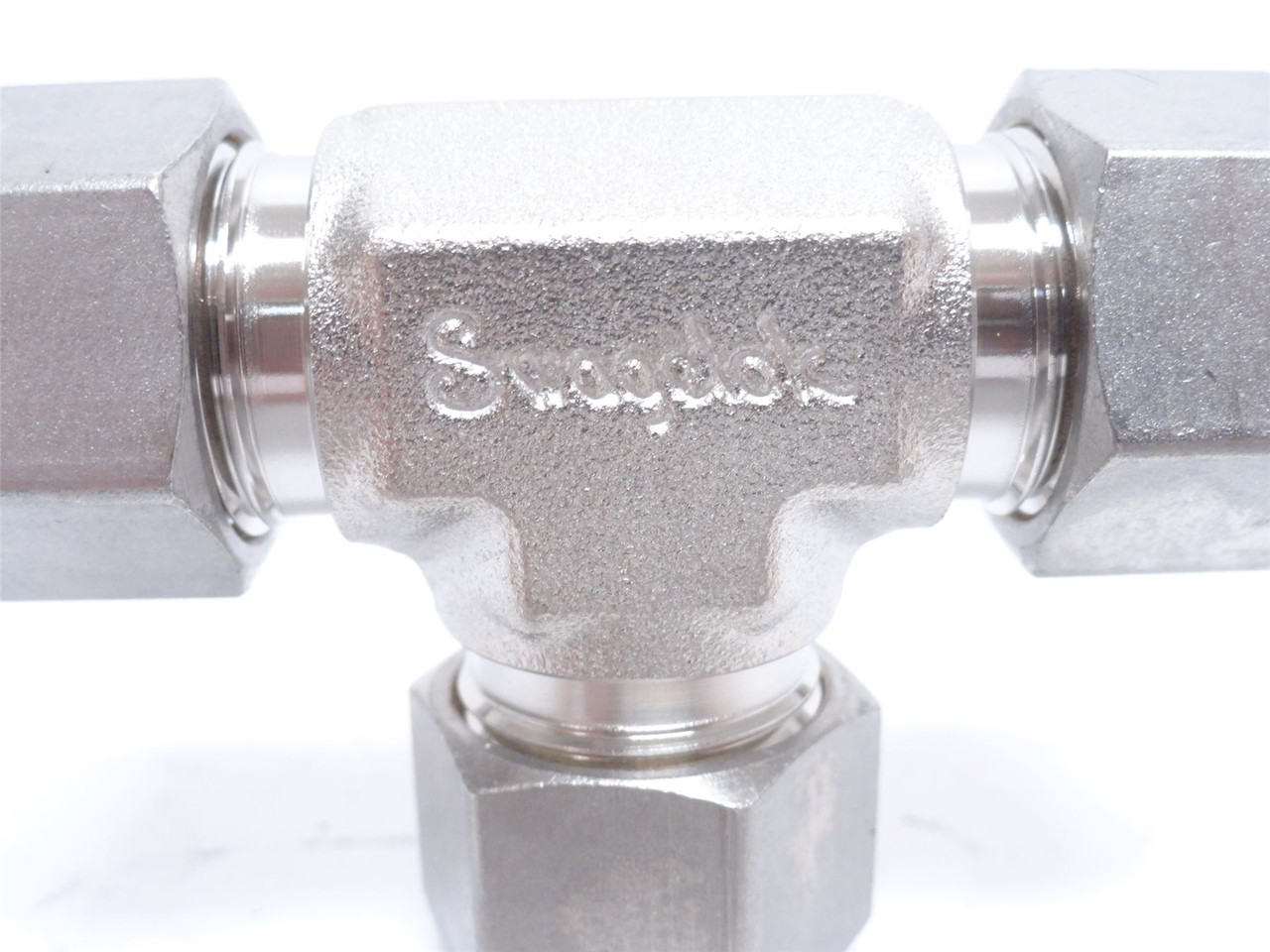 Swagelok SS-810-3; Air Tube Tee; SS-316; 1/2" Compression