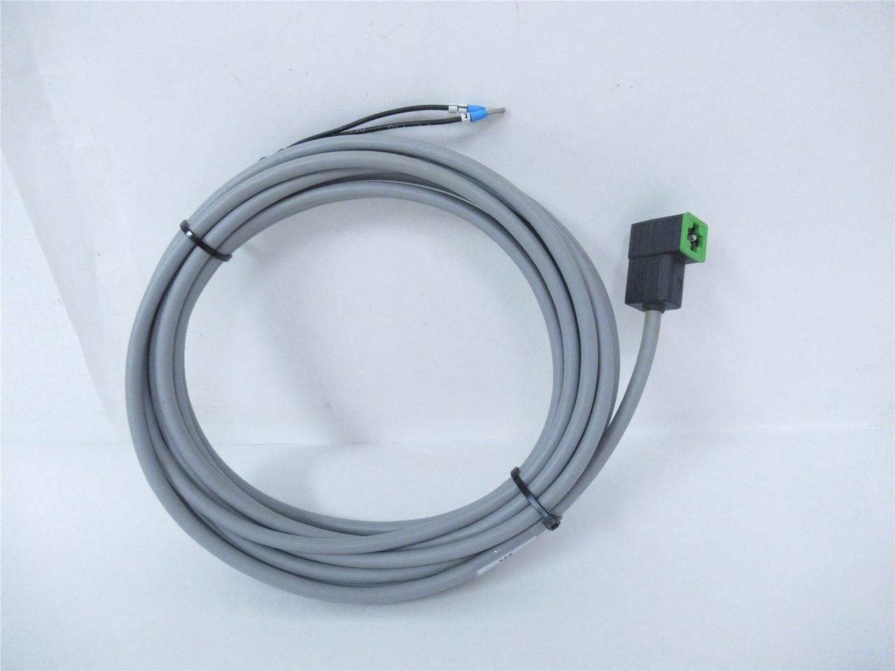 Murr  	7000-80021-2260500; Valve Plug w/Cable C-8mm 3x0.75 gr