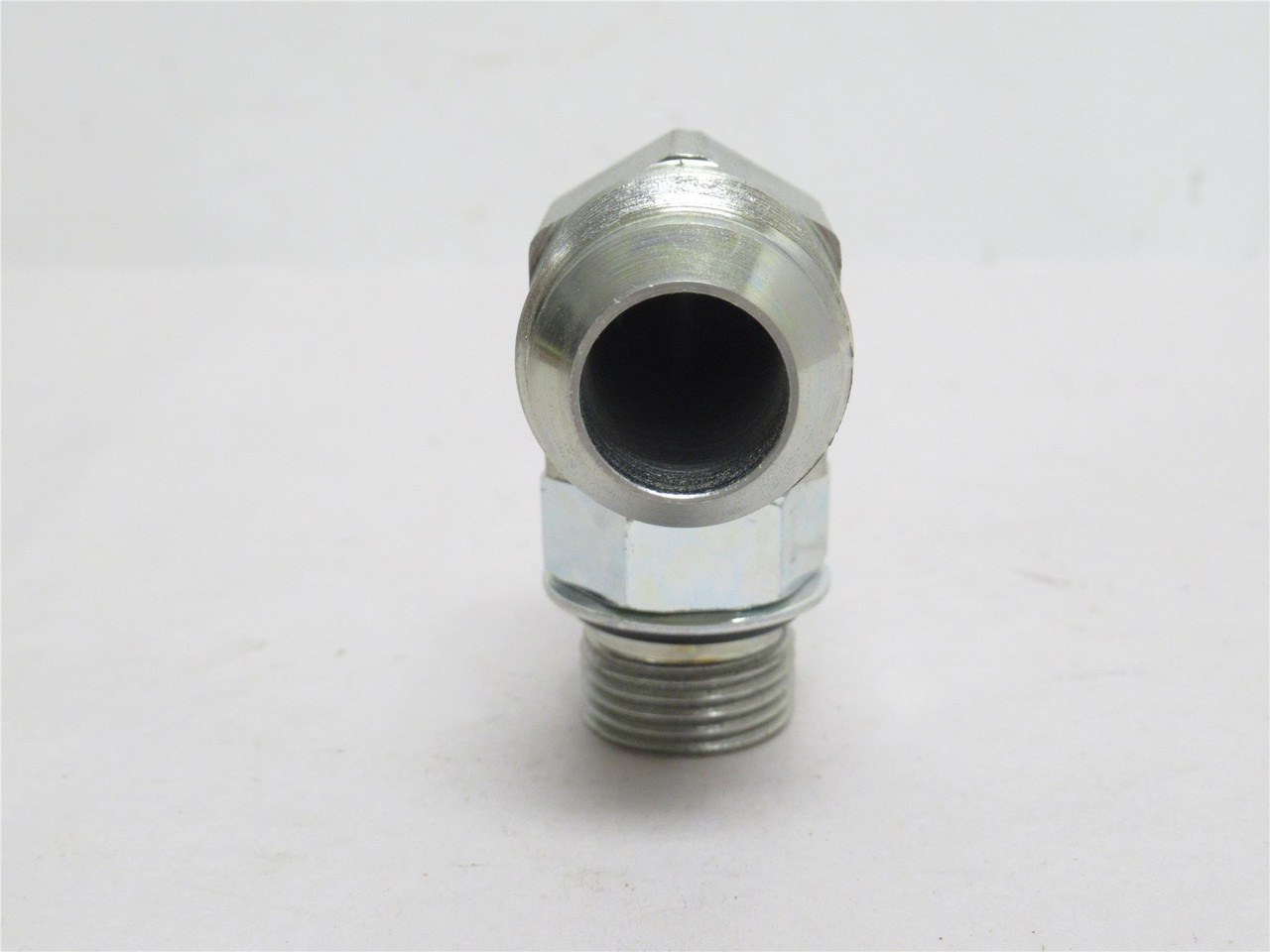 Parker 12-10 C5OX-S; Fitting 90Deg Elbow; 3/4 JIC x 5/8 BOSS Parker 12-10 C5OX-S; Fitting 90Deg Elbow; 3/4 JIC x 5/8 BOSS