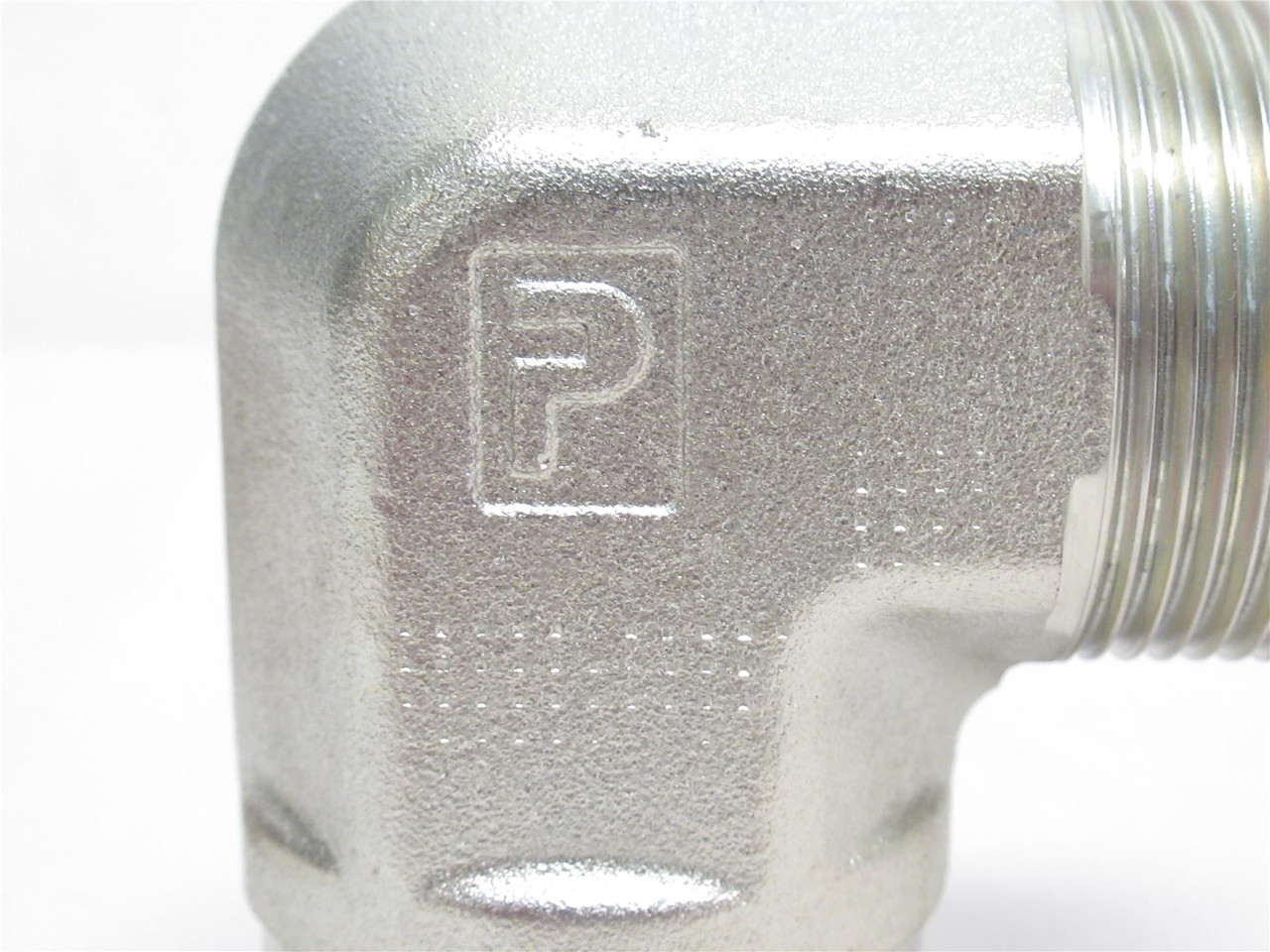 Parker 20 CTX-S; Fitting 90Deg Elbow; 1-1/4NPT to 1-1/4JIC