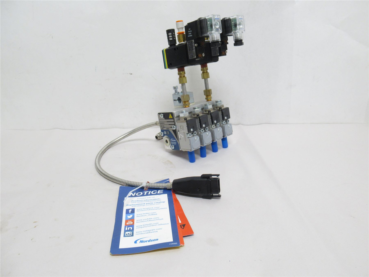 Nordson 8547145; Hot Glue Gun Assembly; 24VAC; 300 Watts