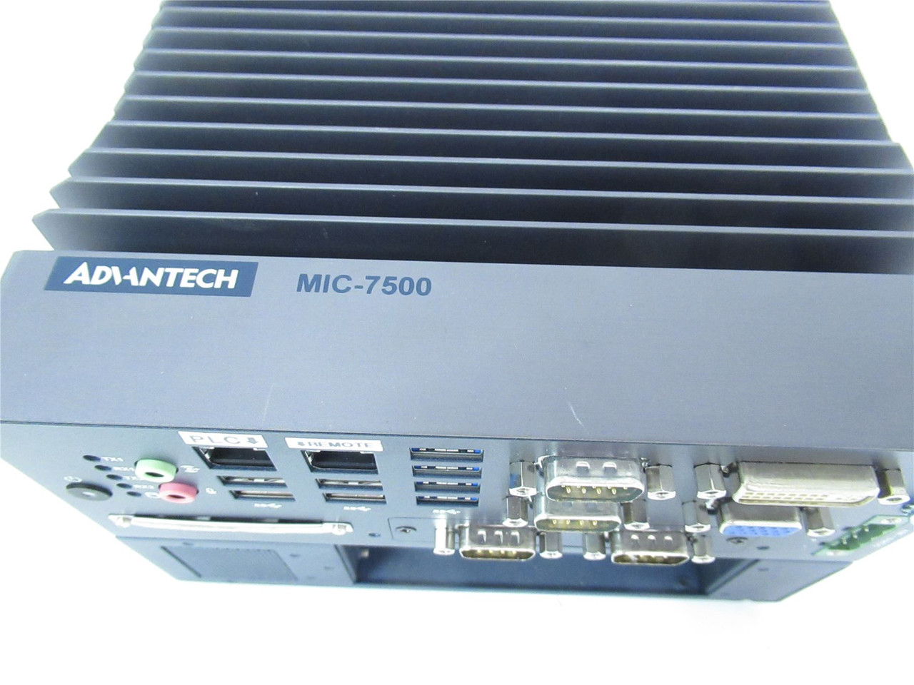 Advantech MIC-7500B-U8A1E; PC Fanless Jet SRS