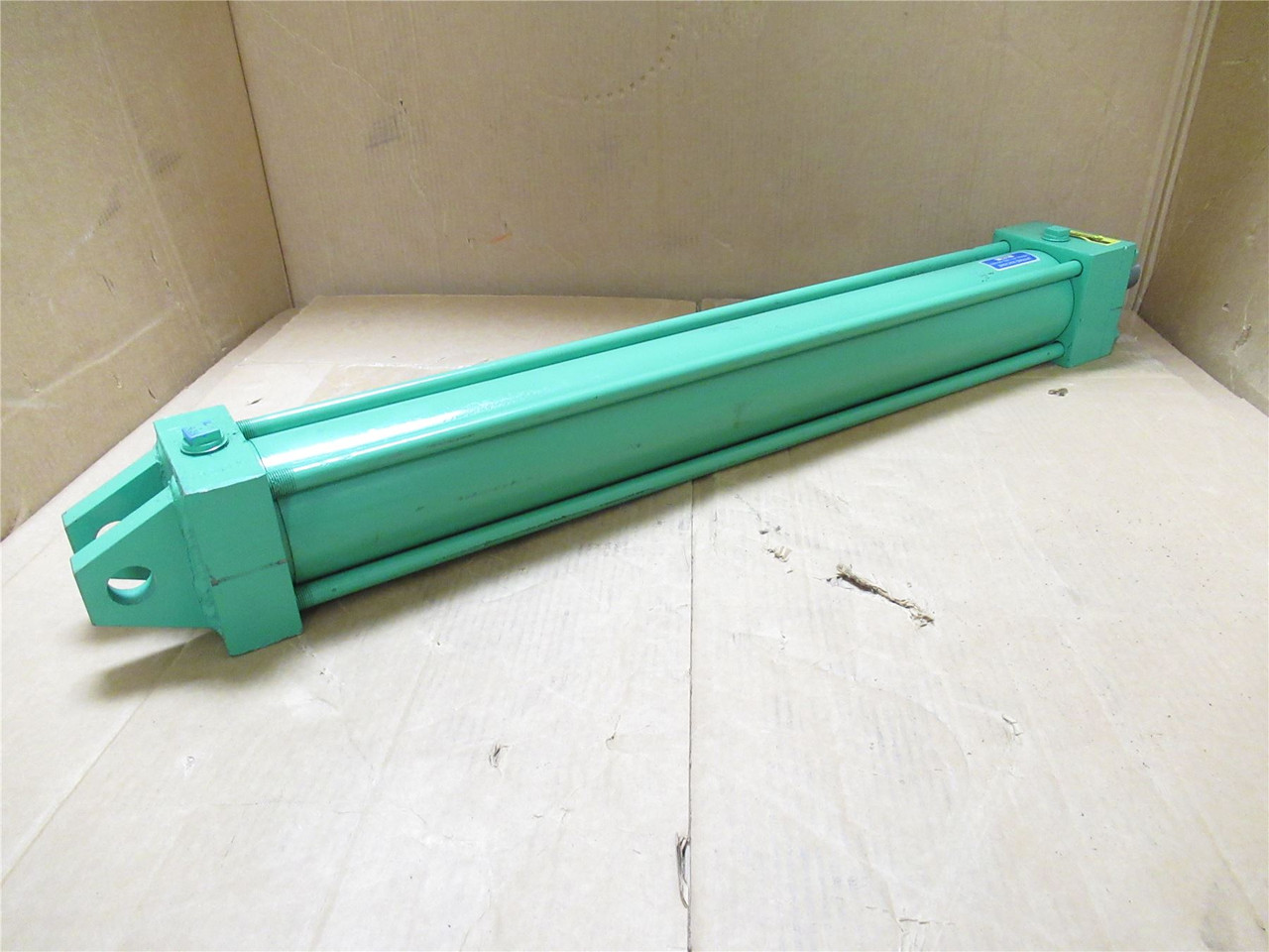 Parker 3.25CBB2HUF38AX2800; Cylinder; 3-1/4"ID x 38" Stroke