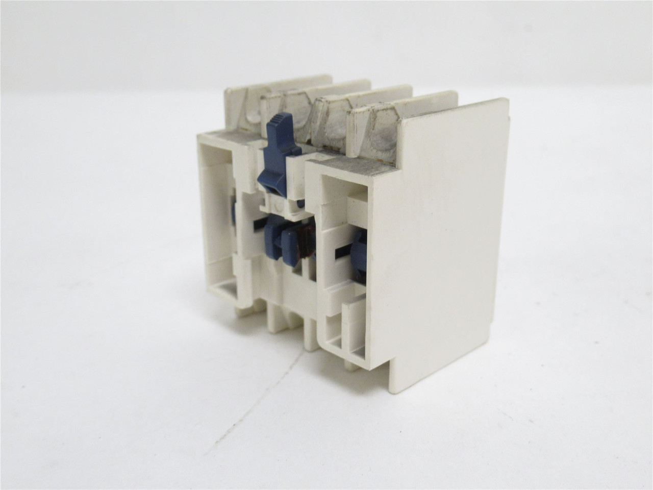 Schneider LADN40; Auxiliary Contact Block; 4P; 600V