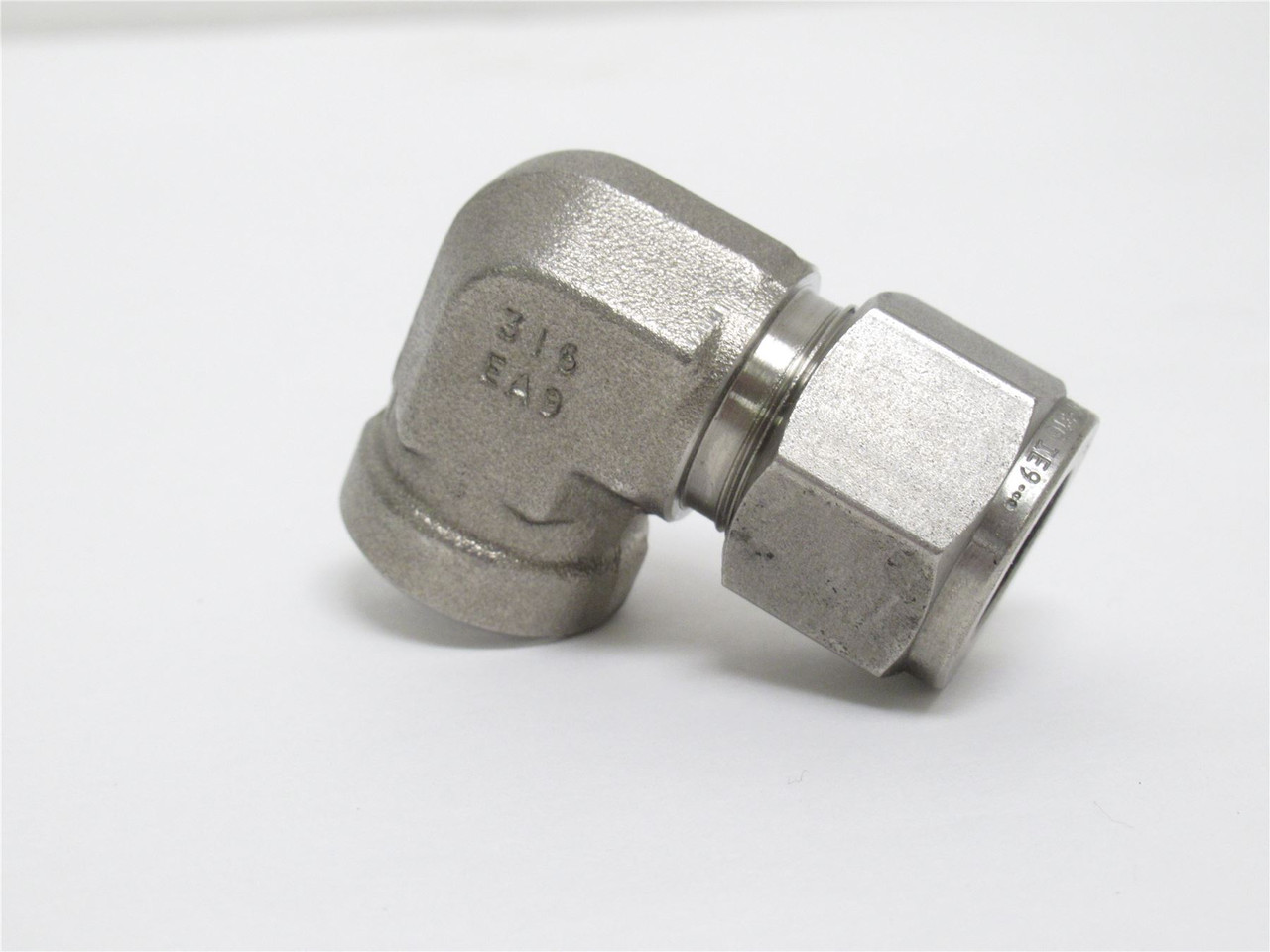 Swagelok SS-810-8-6; Elbow; 90Deg; SS-316; 1/2" x 3/8FNPT