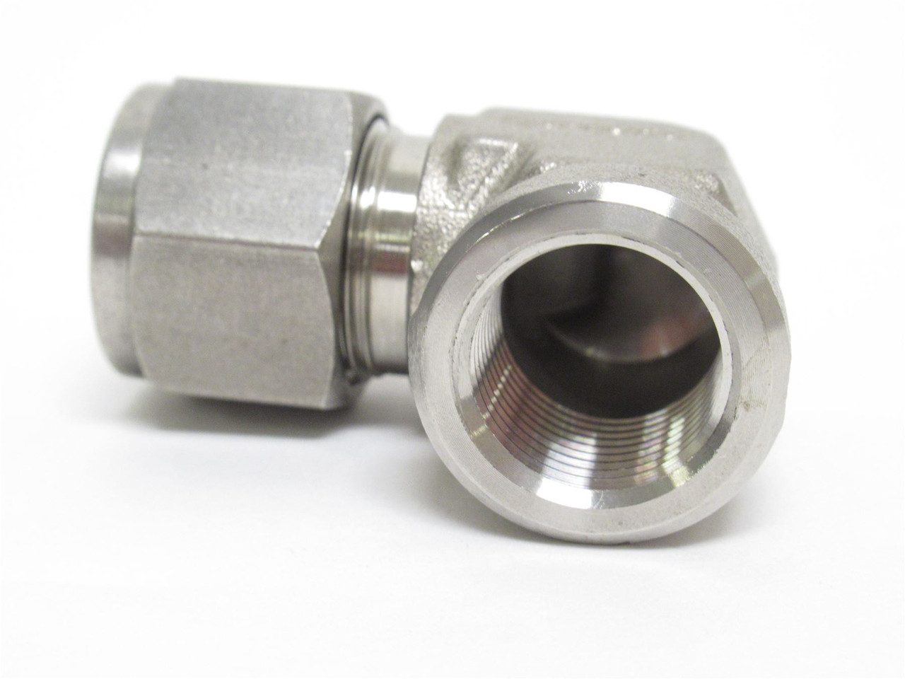 Swagelok SS-810-8-6; Elbow; 90Deg; SS-316; 1/2" x 3/8FNPT