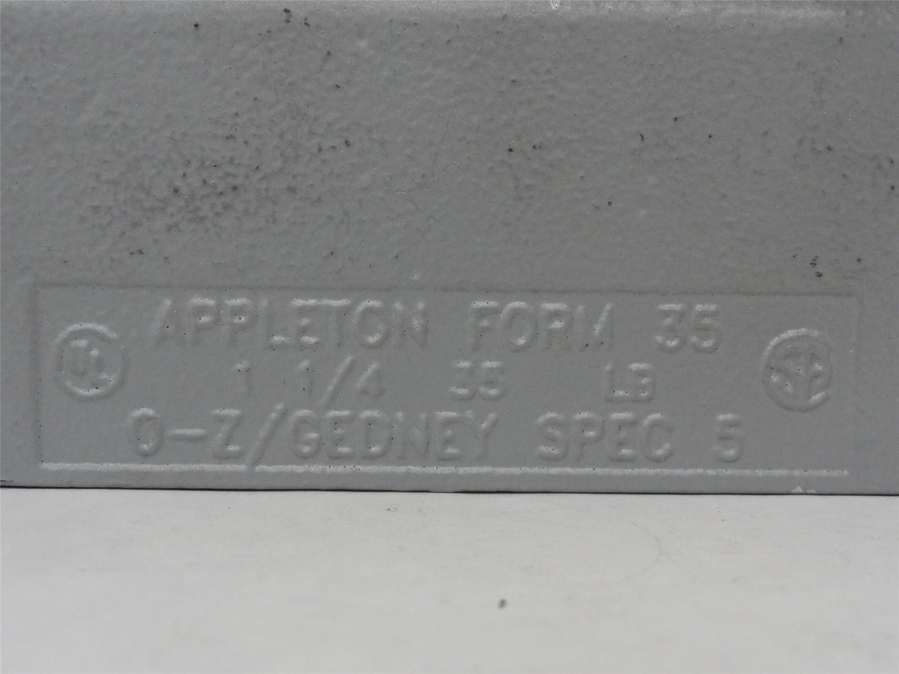 Appleton LB-125M; Threaded Conduit Body; 1-1/4"; Form 35