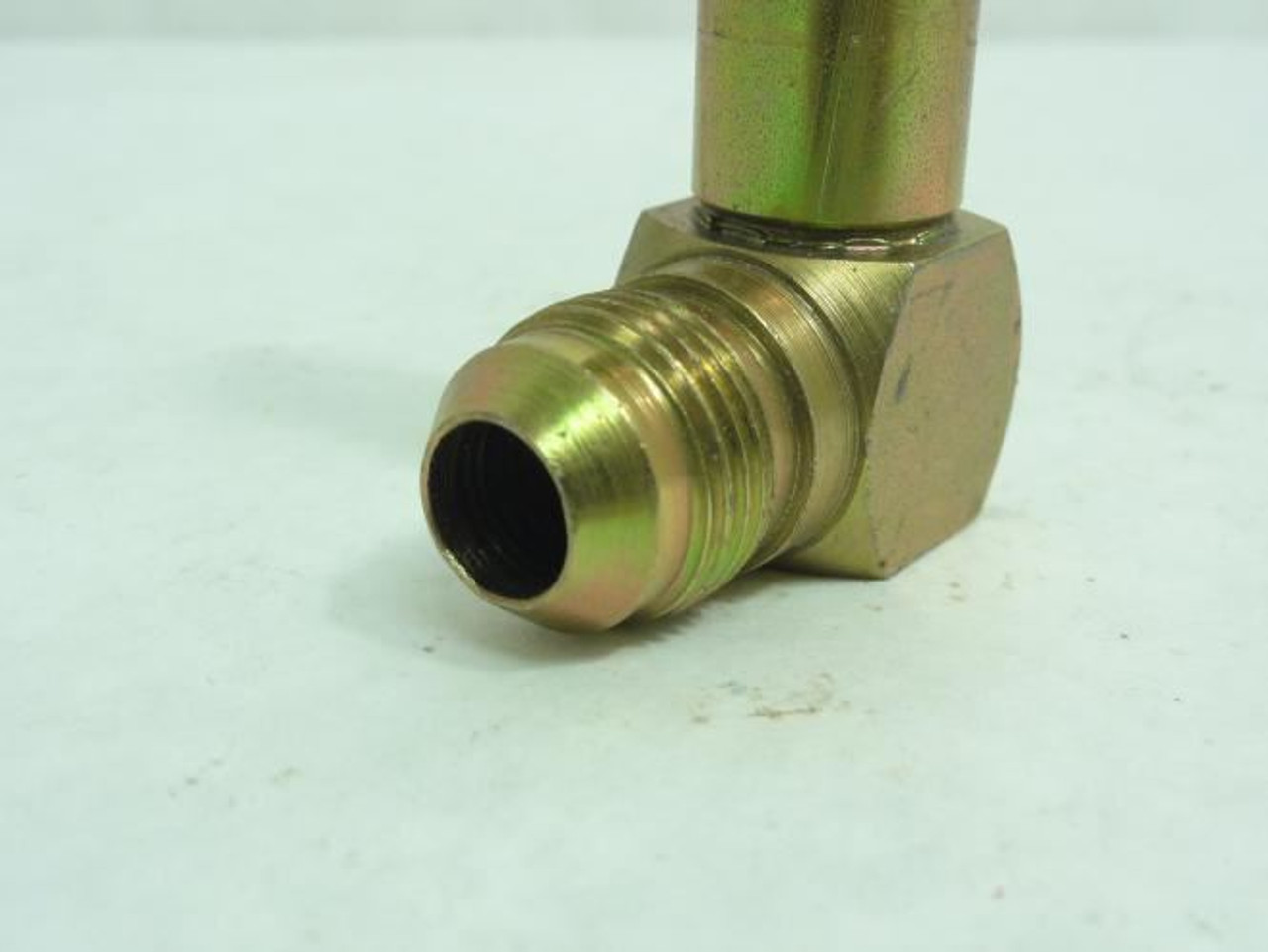 MFG_ 2501-LLL-08-06; Extra Long Elbow 90Deg; 1/2 JIC x 3/8 NPT MFG_ 2501-LLL-08-06; Extra Long Elbow 90Deg; 1/2 JIC x 3/8 NPT